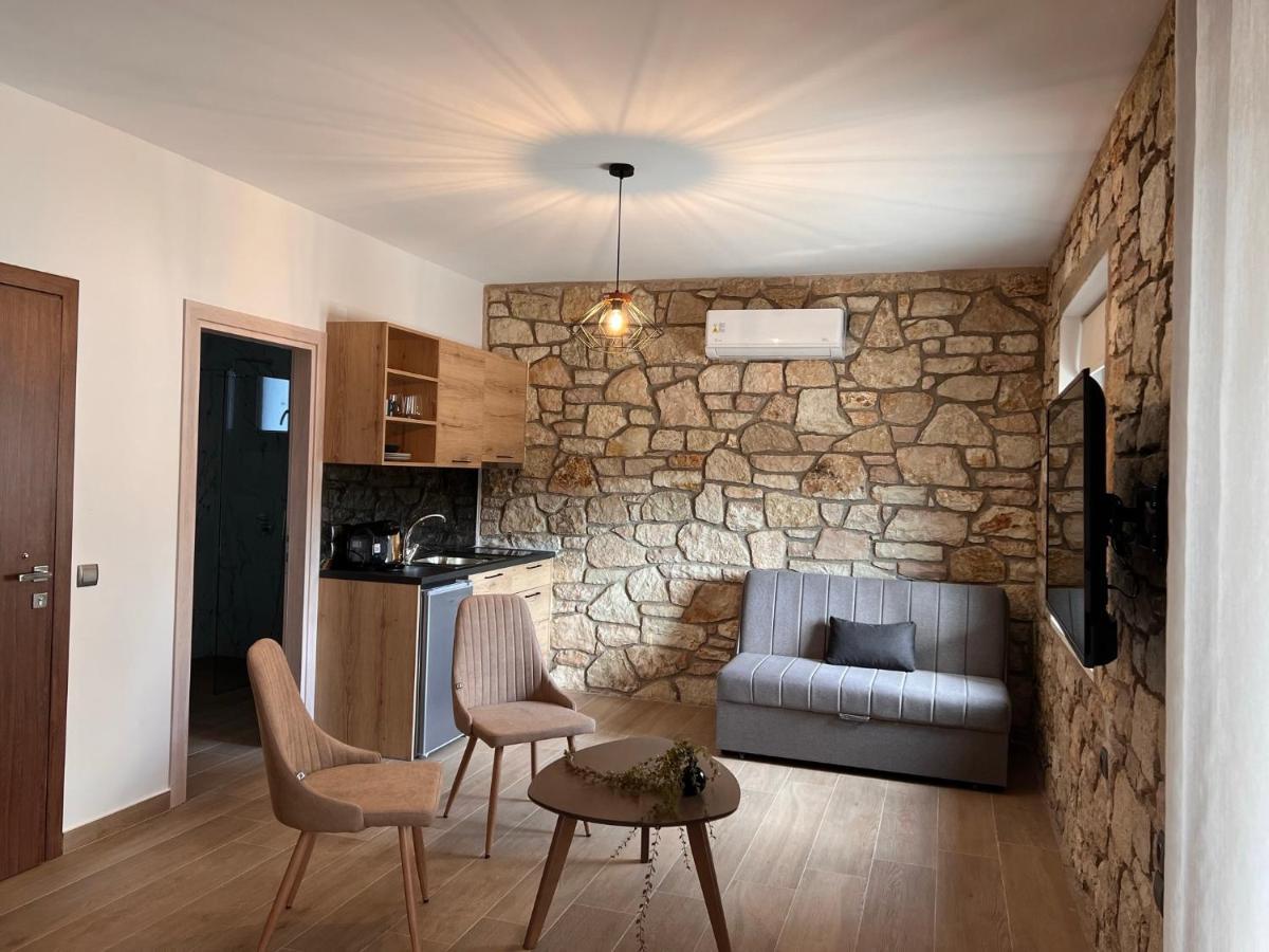 Michelangelo Suites And Apartments Valanidorachi Extérieur photo