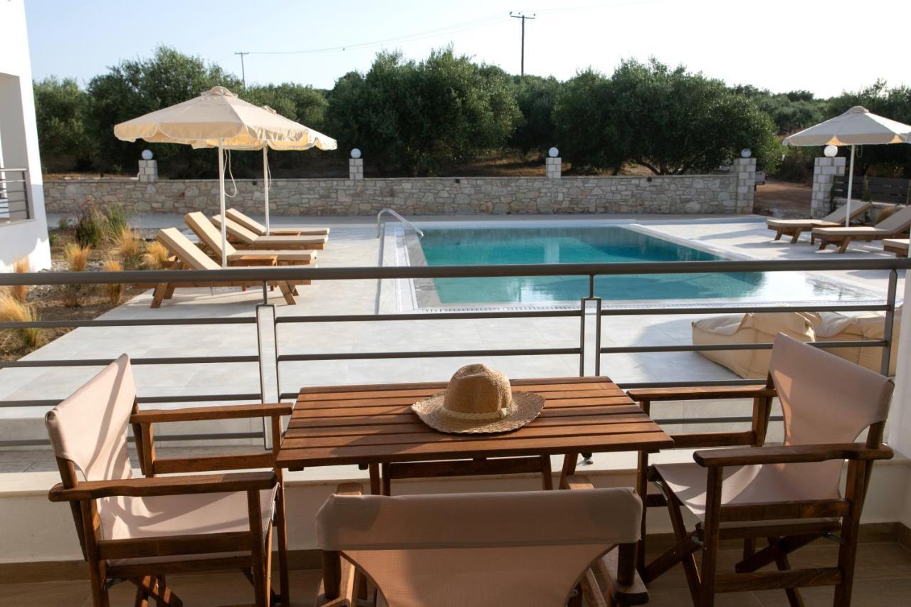 Michelangelo Suites And Apartments Valanidorachi Extérieur photo