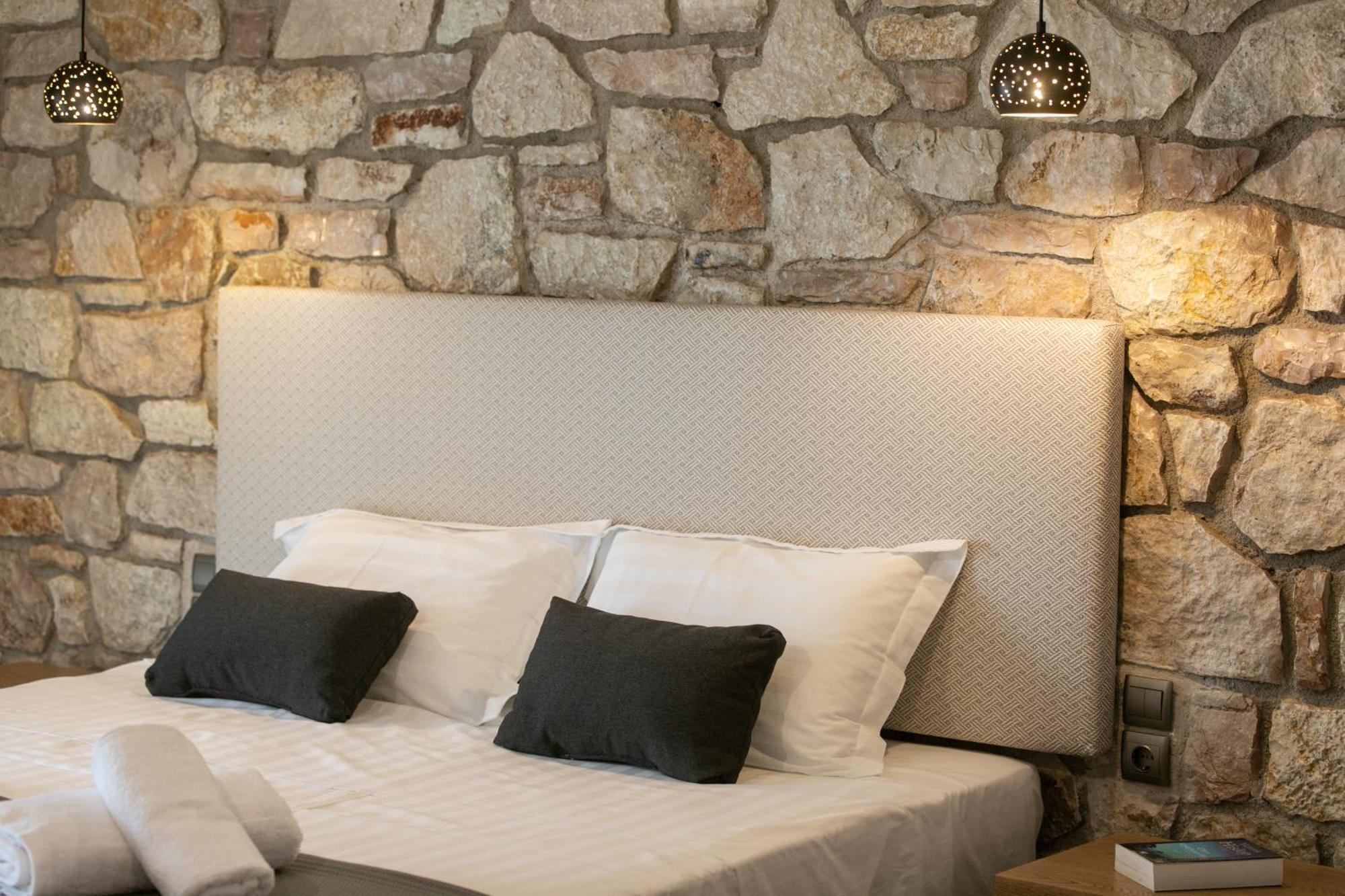 Michelangelo Suites And Apartments Valanidorachi Extérieur photo